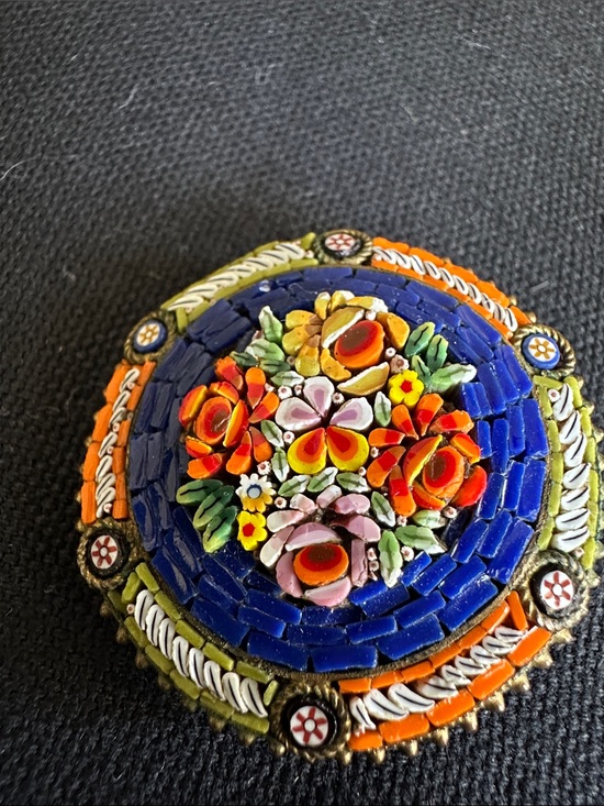 Vintage Floral Micro-Mosaic Glass Round Pin - Blue Centeri